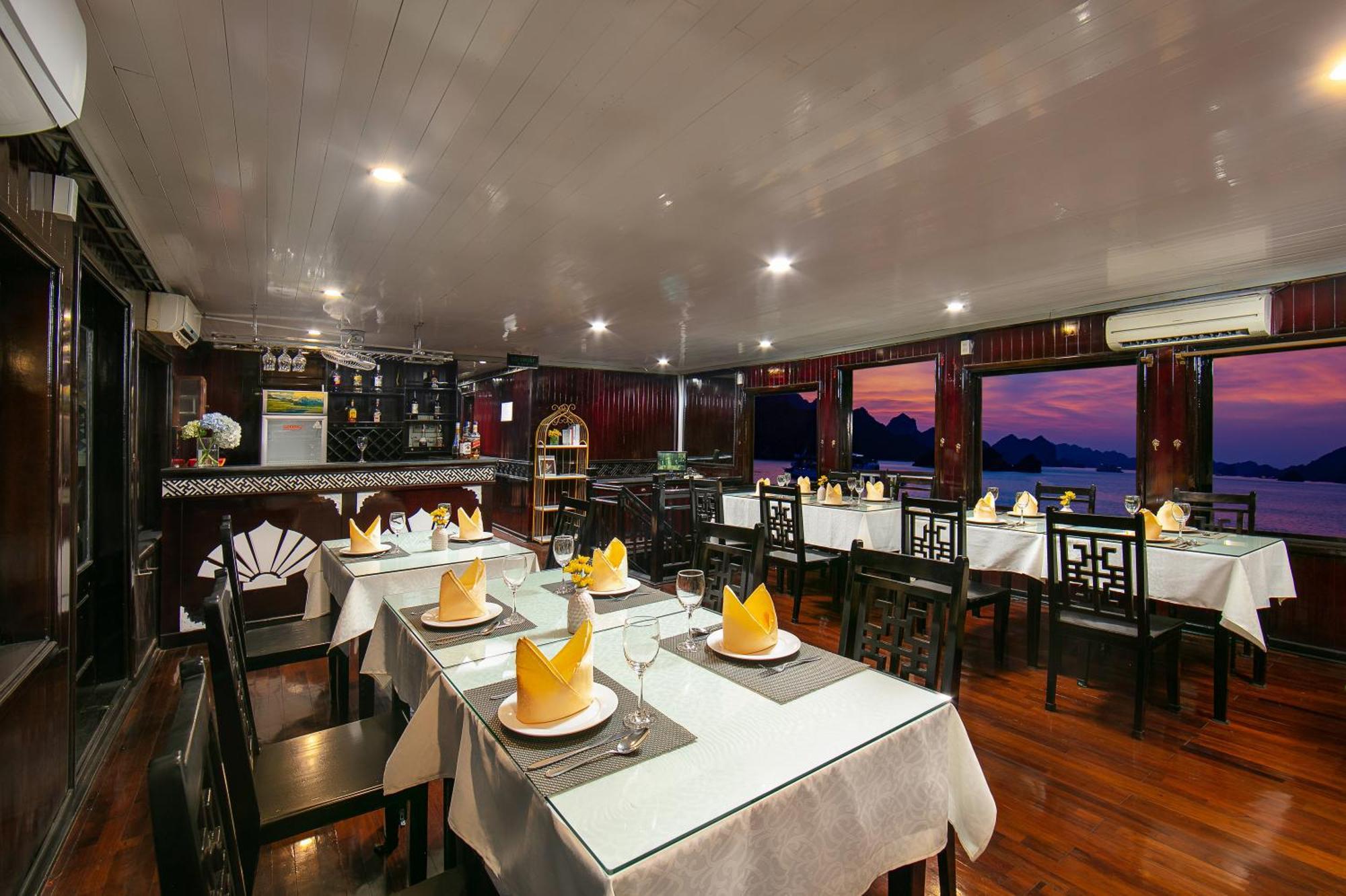 Fantasea Imperial Cruise Hotel Ha Long Luaran gambar