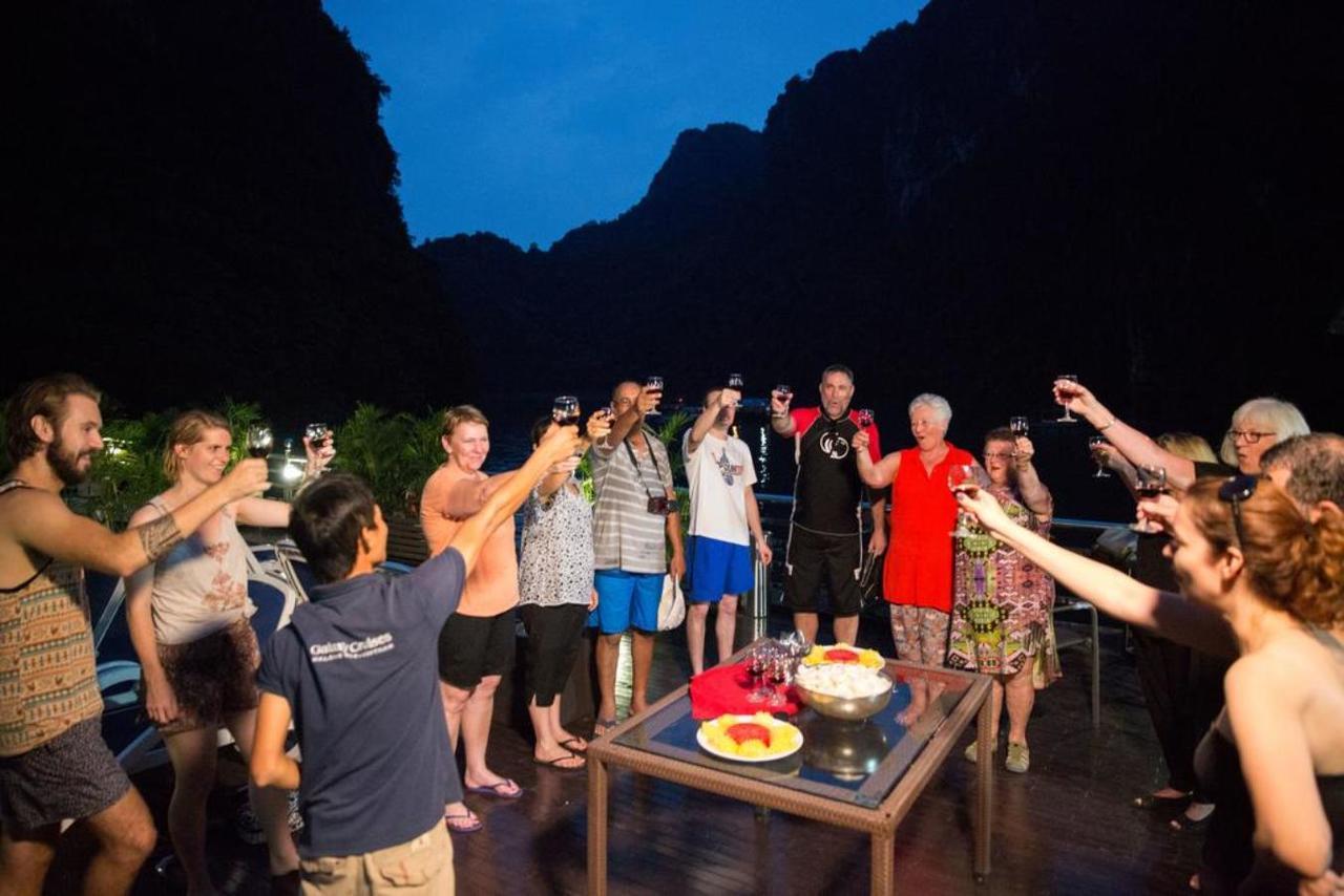 Fantasea Imperial Cruise Hotel Ha Long Luaran gambar