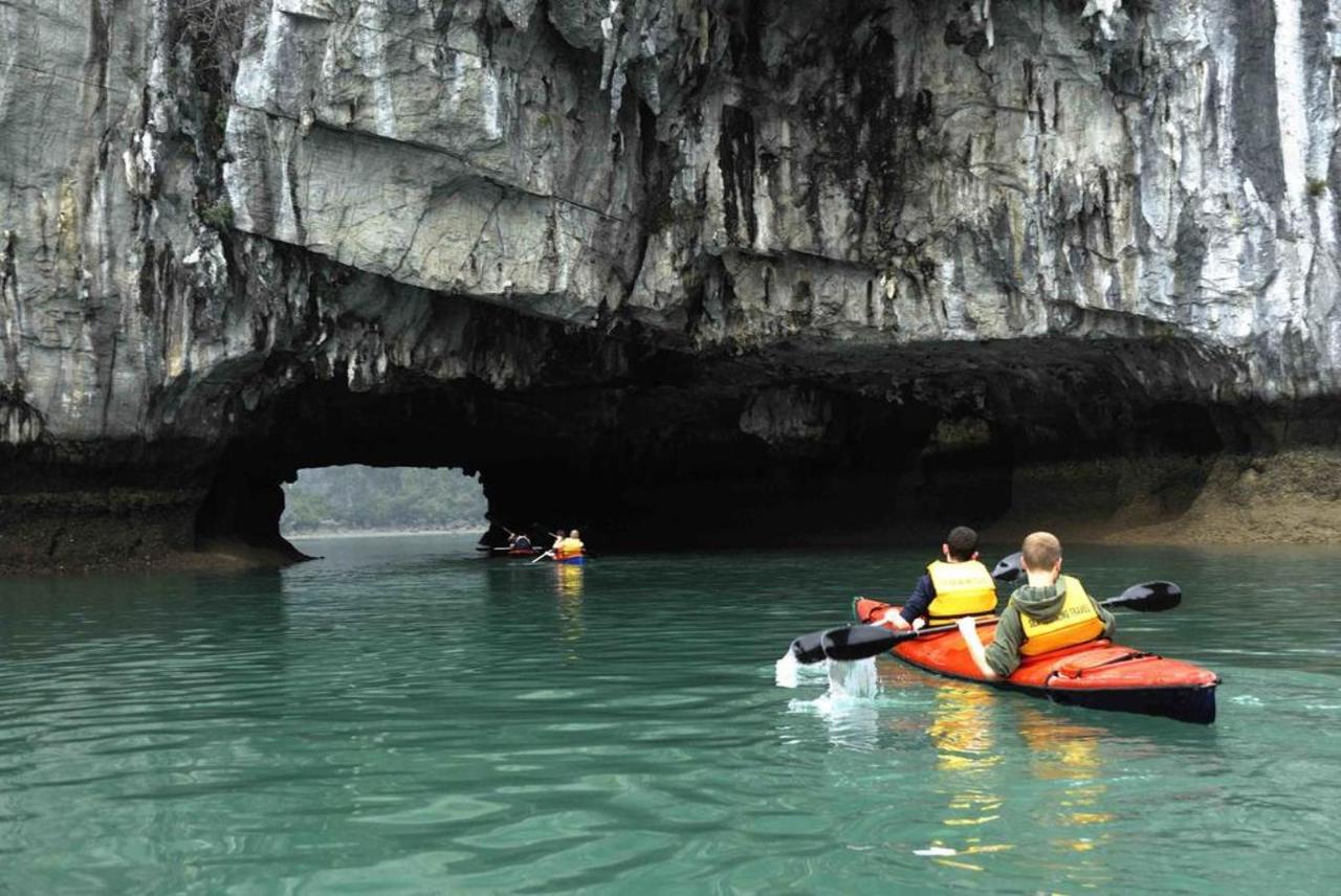 Fantasea Imperial Cruise Hotel Ha Long Luaran gambar